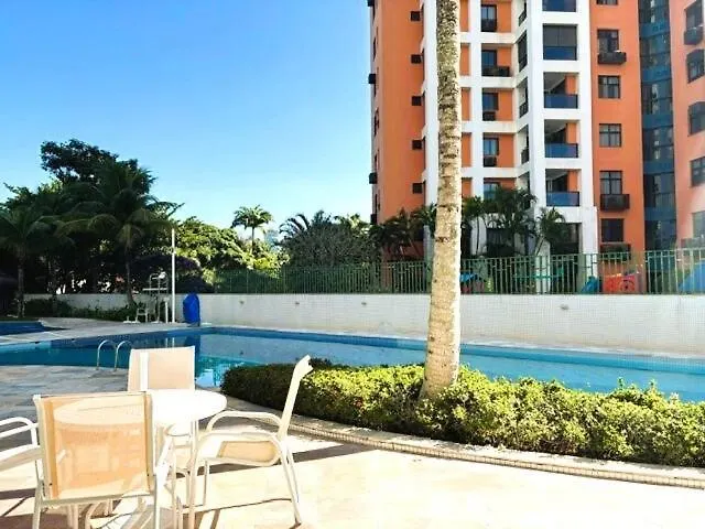 Apartamento com Estrutura de Hotel na Barra-1