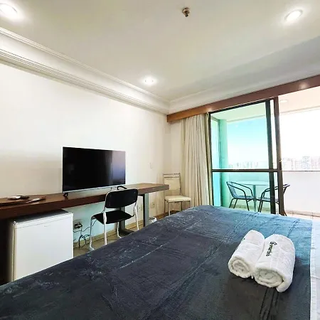 Apartamento com Estrutura de Hotel na Barra-2